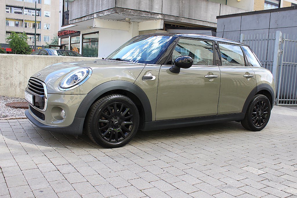 Vehicle Image 19