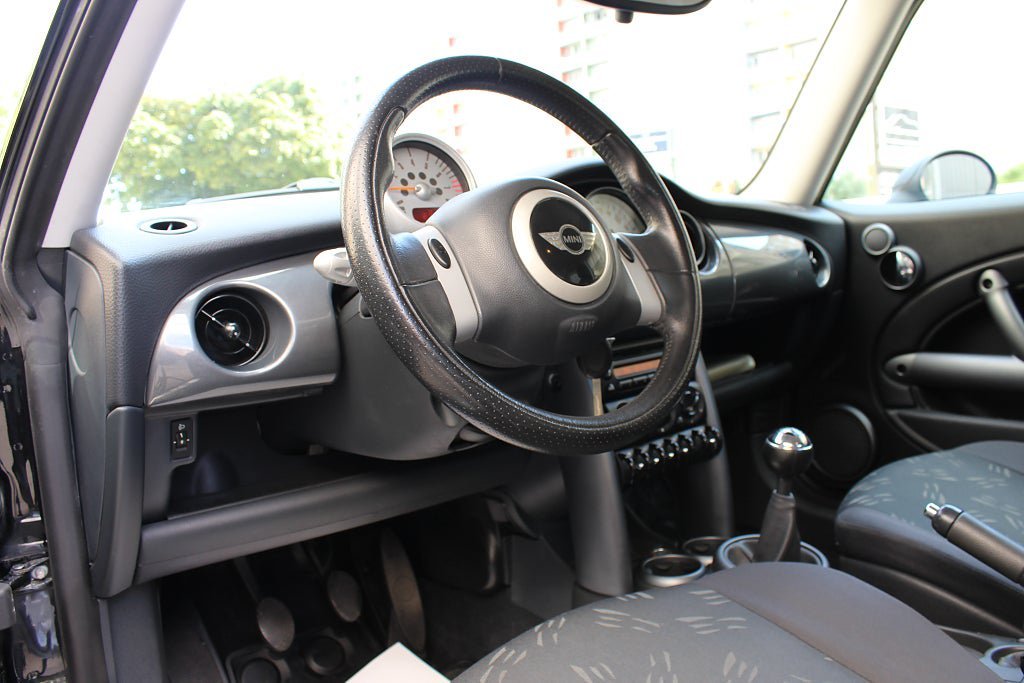 Vehicle Image 27