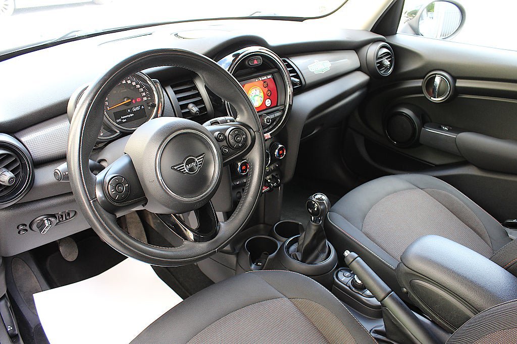 Vehicle Image 35