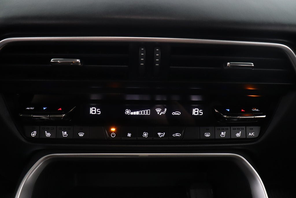 Vehicle Image 28
