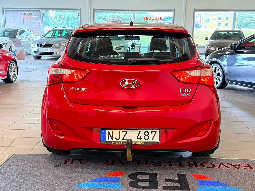 Vehicle Image 17