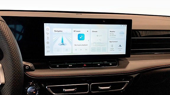Vehicle Image 12