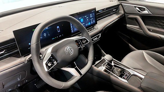 Vehicle Image 16