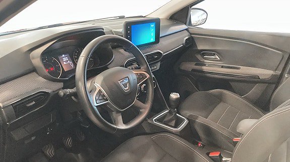 Vehicle Image 19
