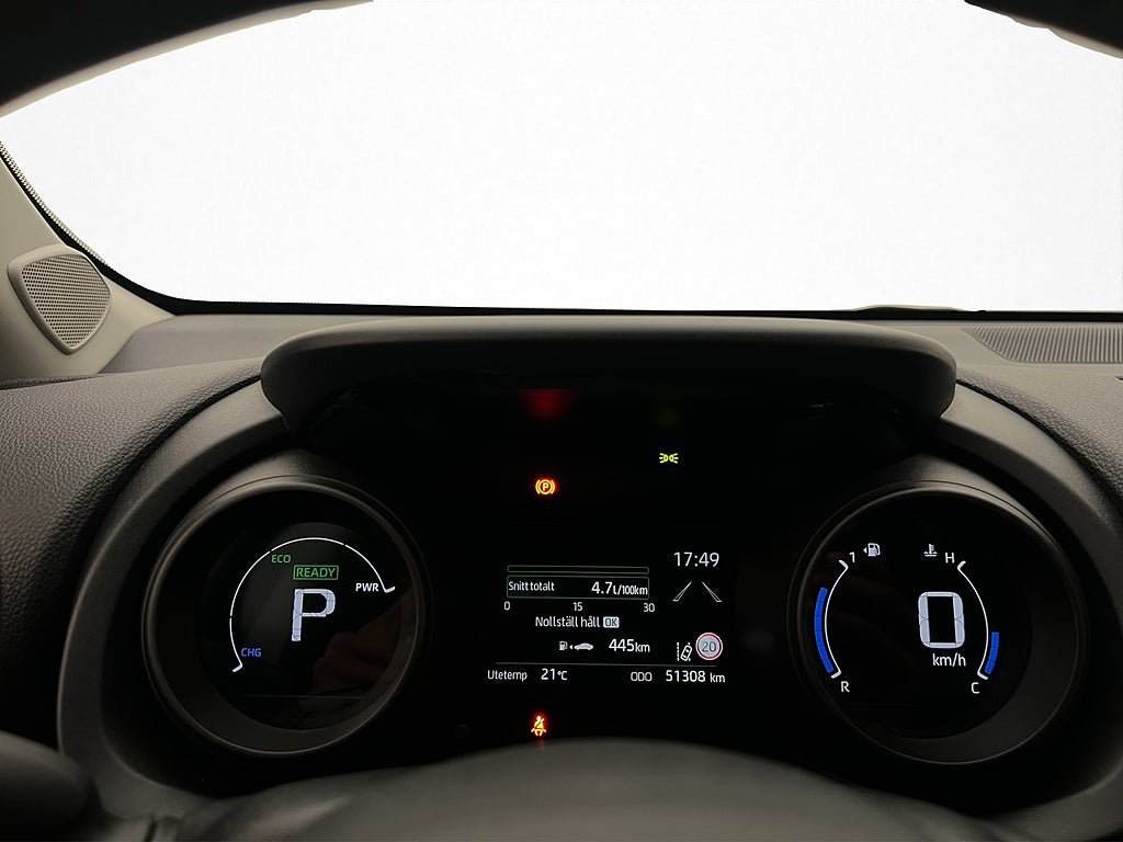 Vehicle Image 12