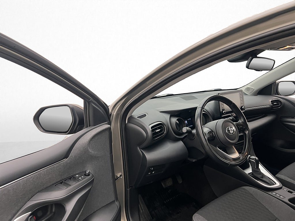Vehicle Image 13