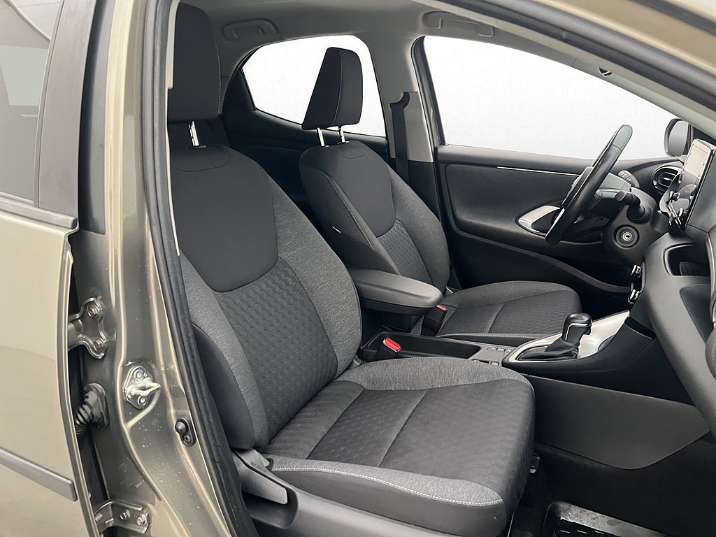 Vehicle Image 15