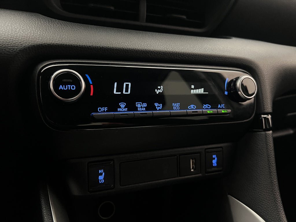 Vehicle Image 23