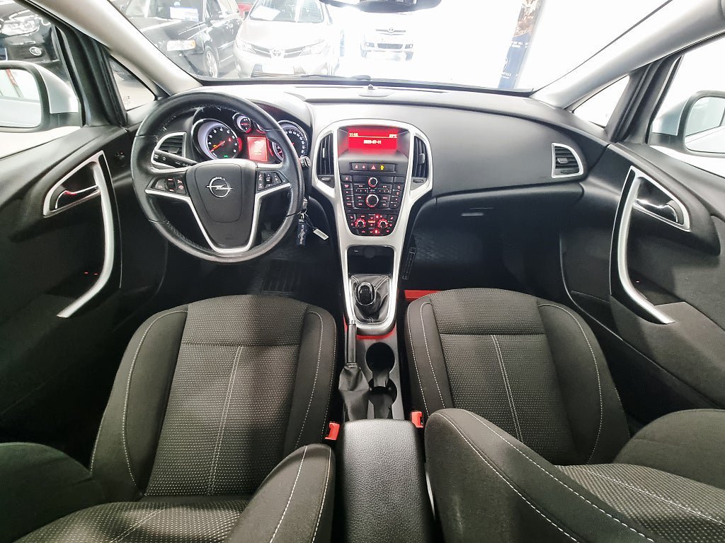 Vehicle Image 11