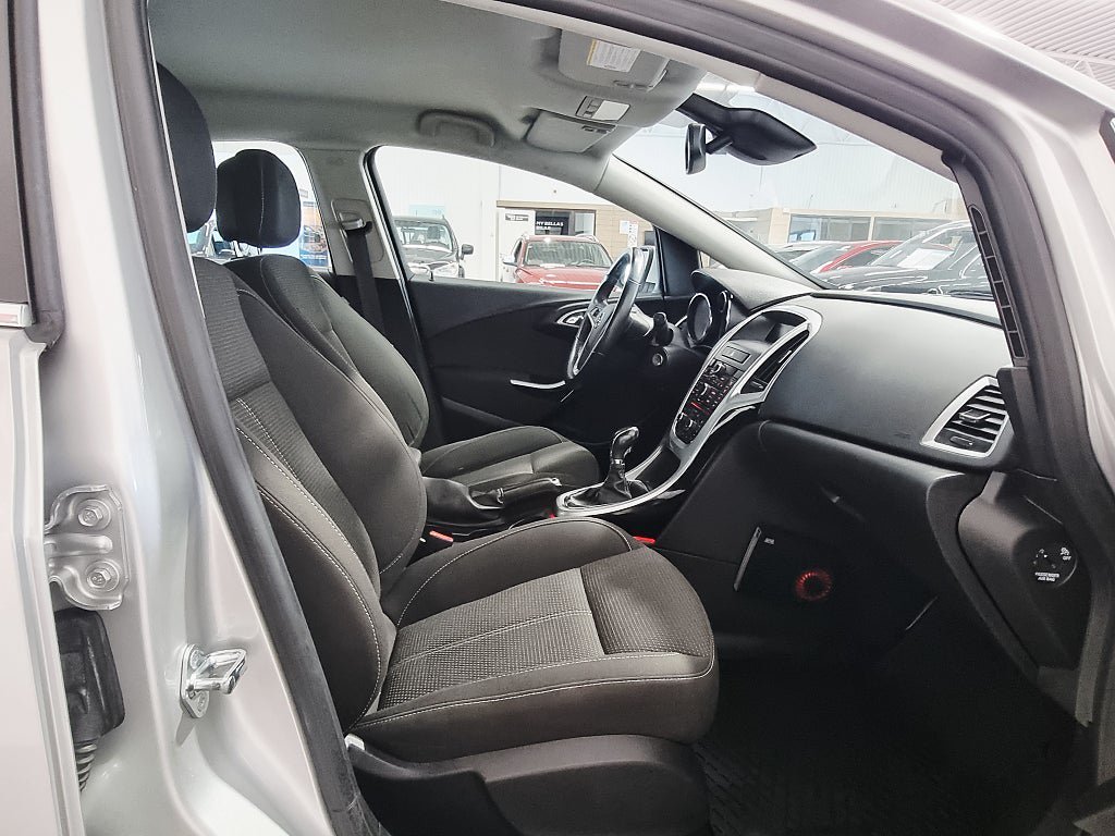 Vehicle Image 15