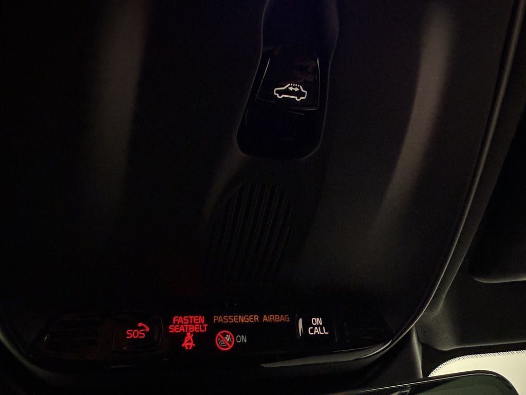 Vehicle Image 32