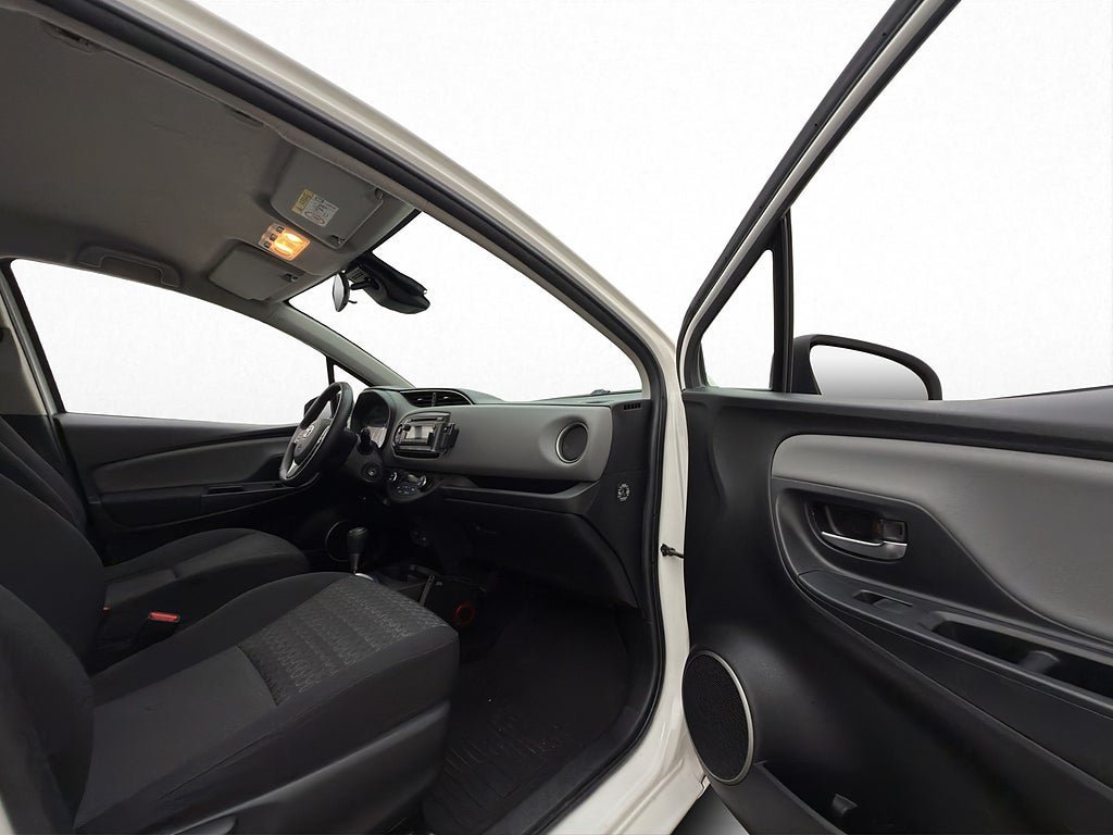 Vehicle Image 13