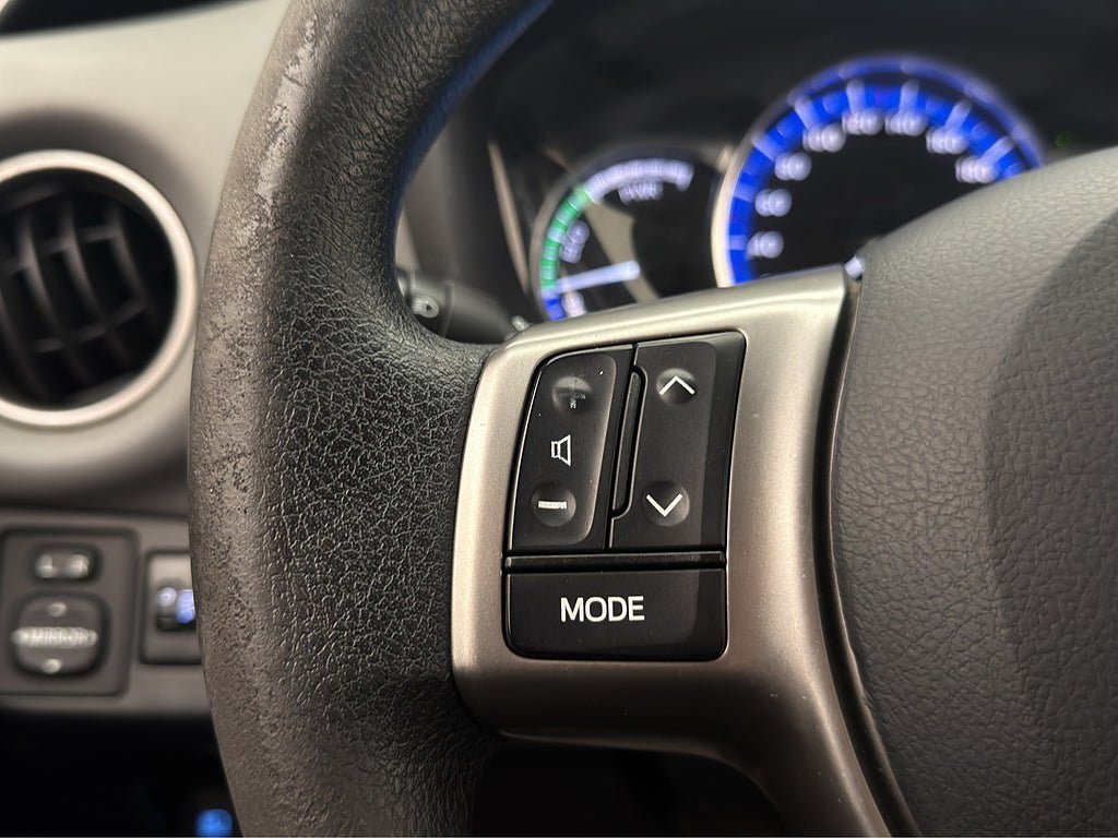 Vehicle Image 21
