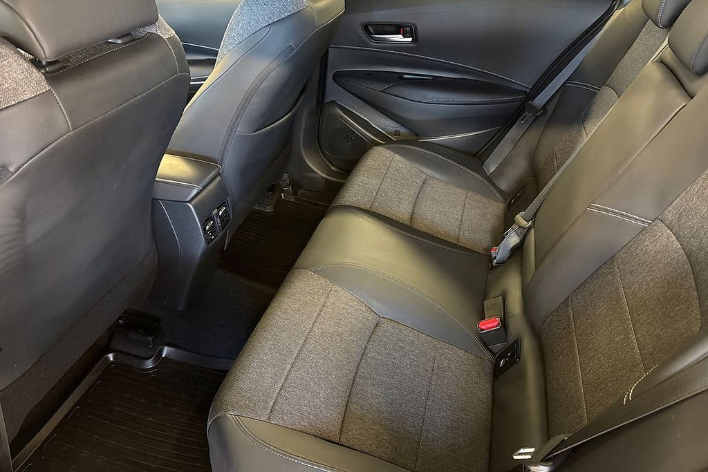 Vehicle Image 15