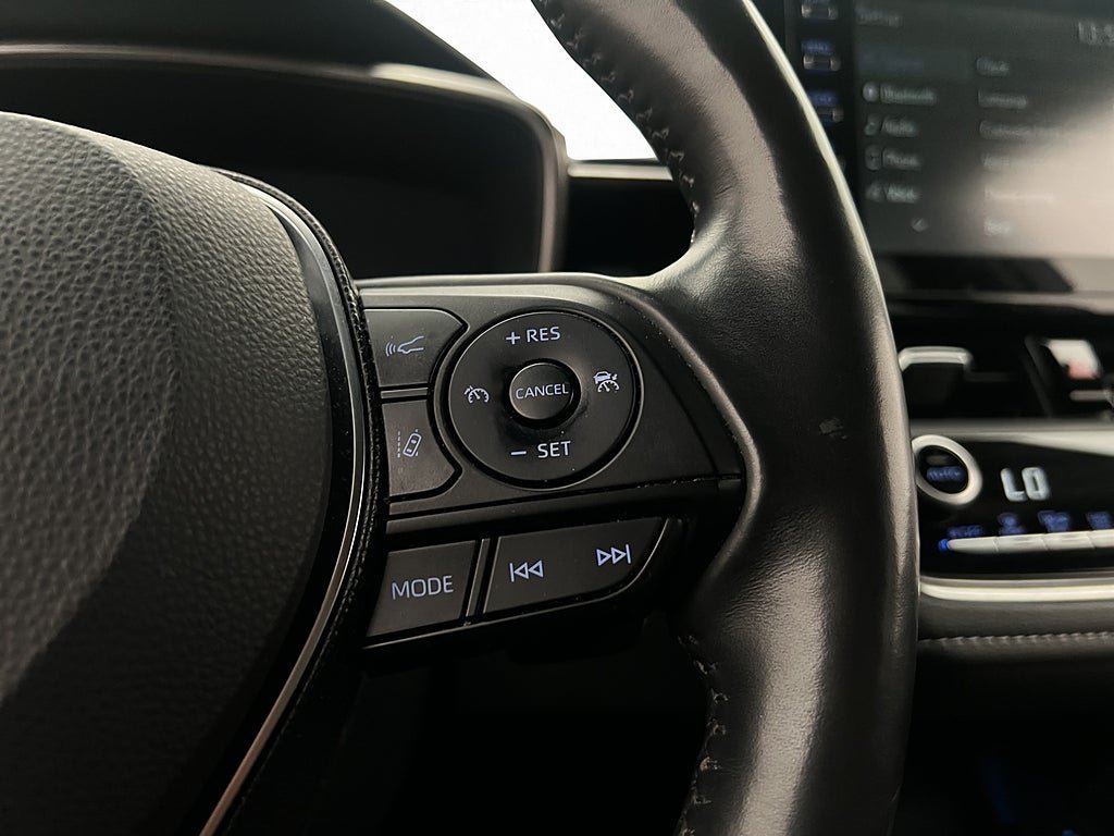 Vehicle Image 21