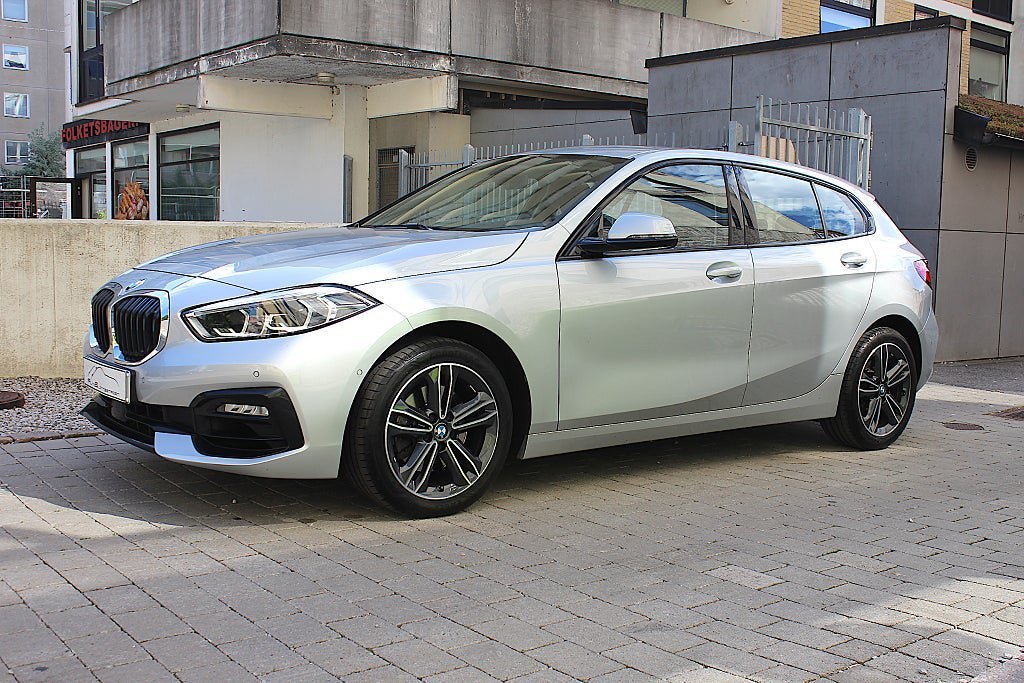 Vehicle Image 10