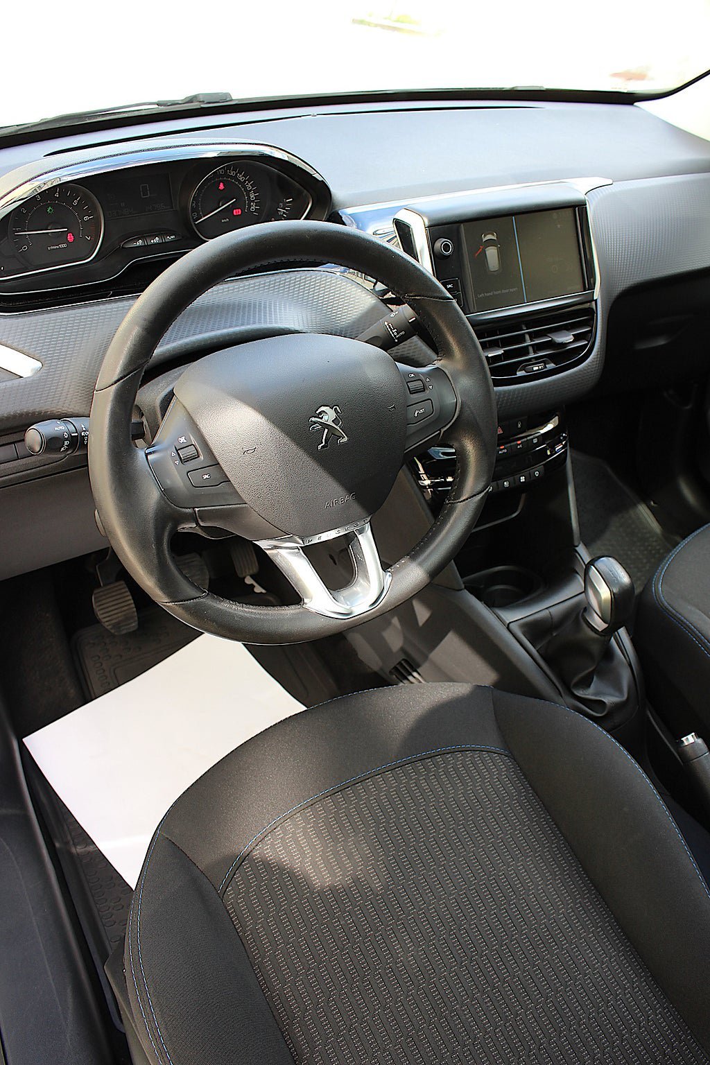 Vehicle Image 23