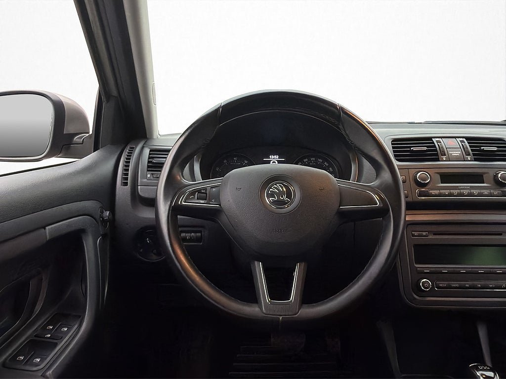 Vehicle Image 16