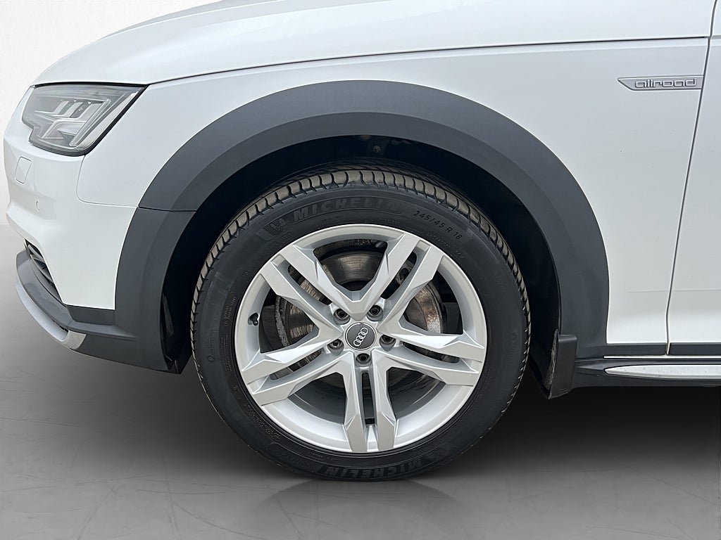 Vehicle Image 35
