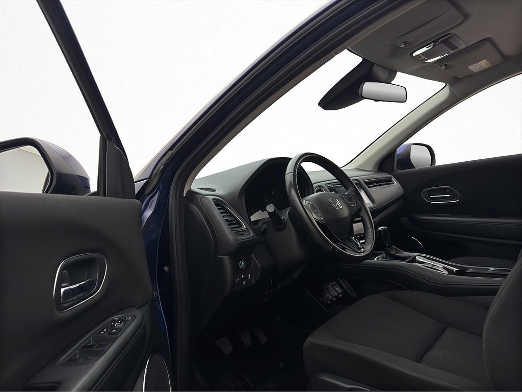 Vehicle Image 10
