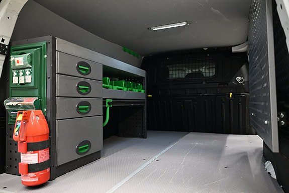 Vehicle Image 9