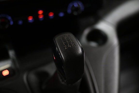 Vehicle Image 28