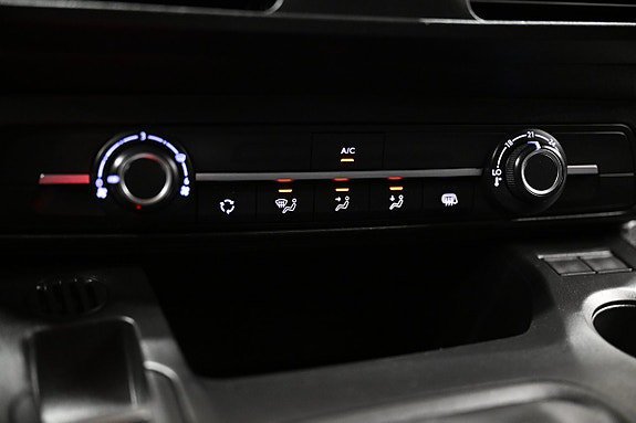 Vehicle Image 29
