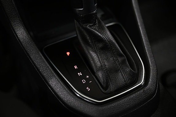 Vehicle Image 33