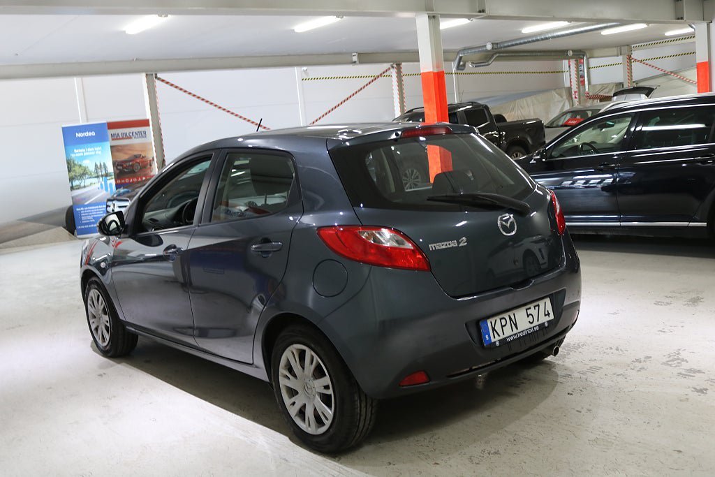 Vehicle Image 4