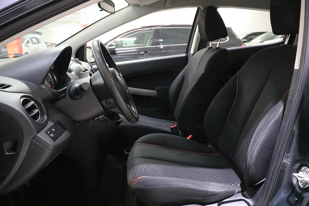Vehicle Image 7