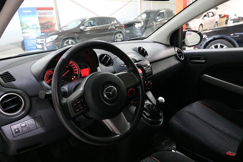 Vehicle Image 8
