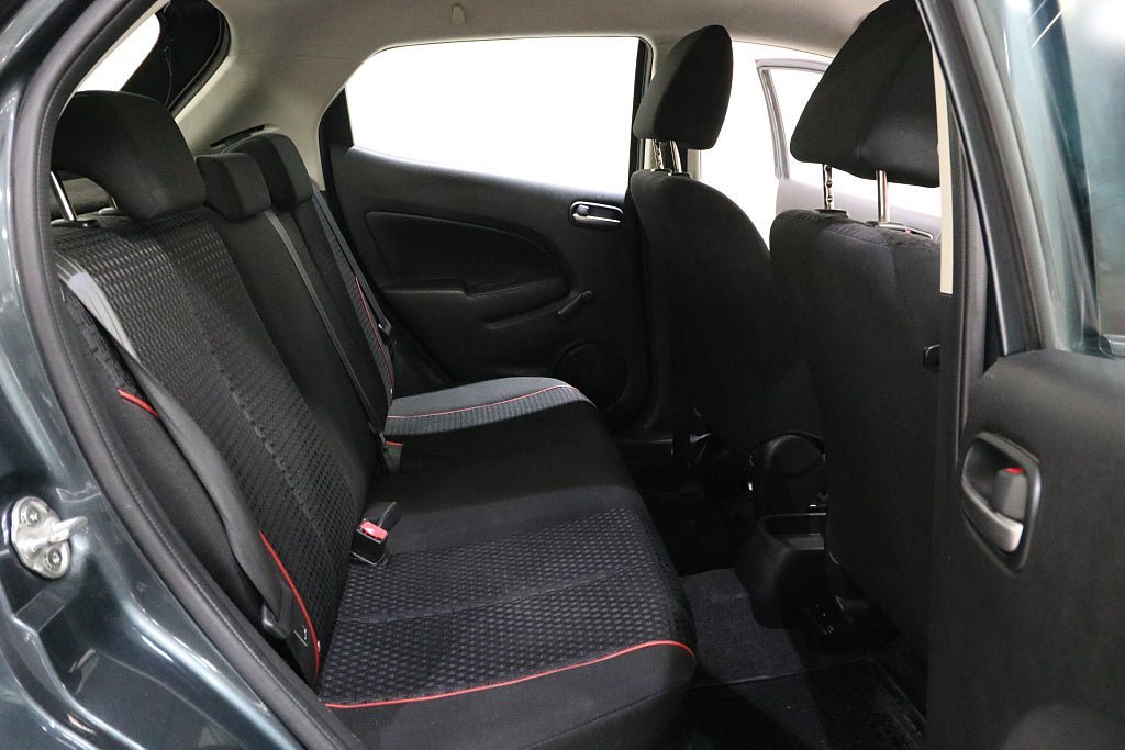 Vehicle Image 12