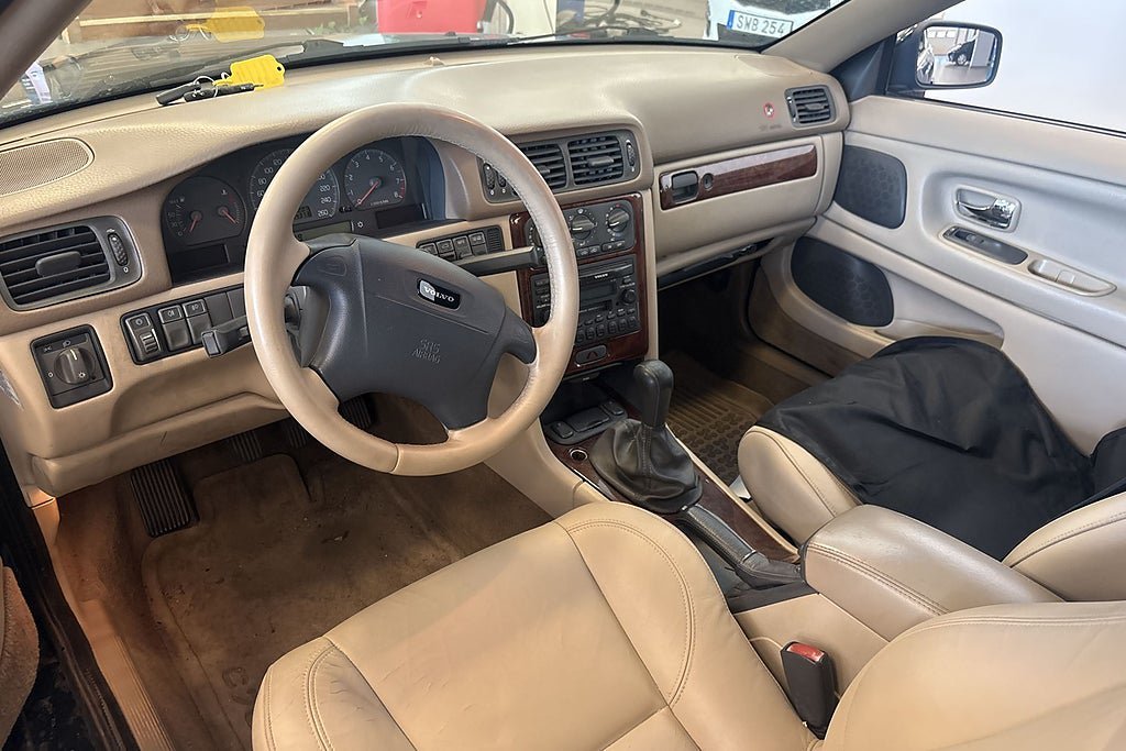 Vehicle Image 17