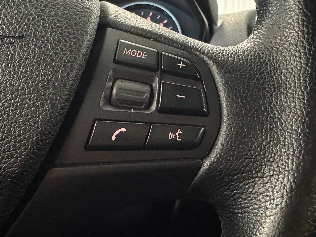 Vehicle Image 26