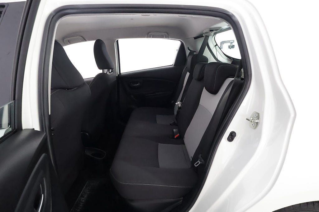 Vehicle Image 11