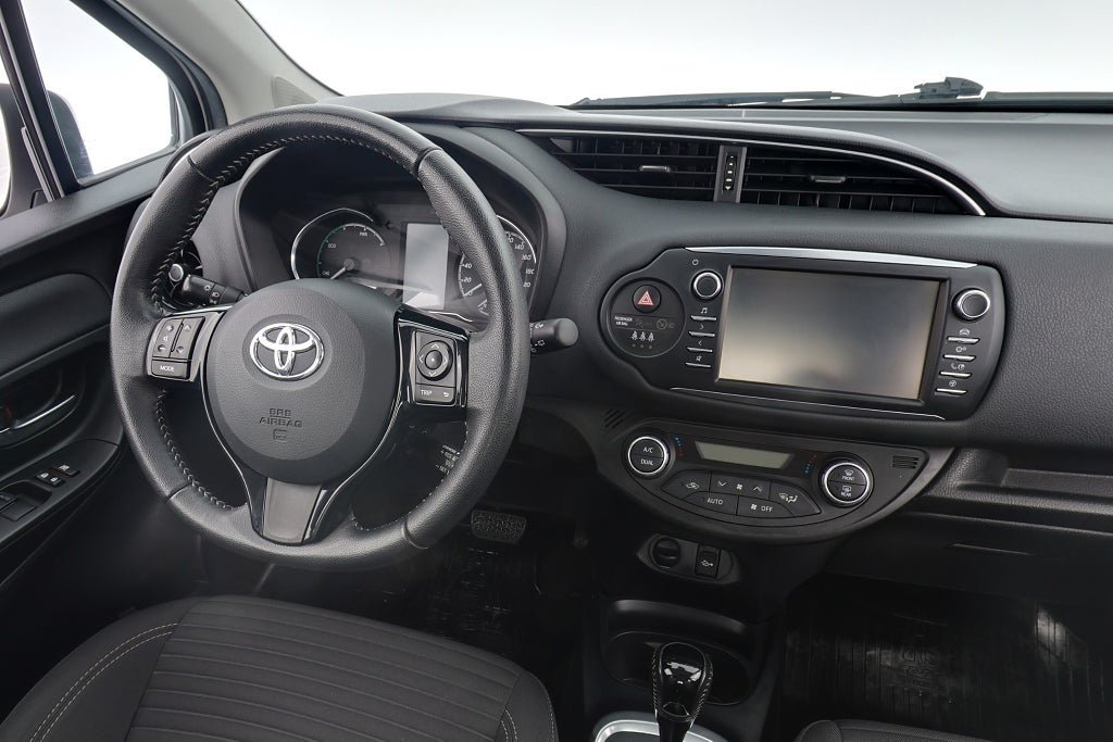 Vehicle Image 14