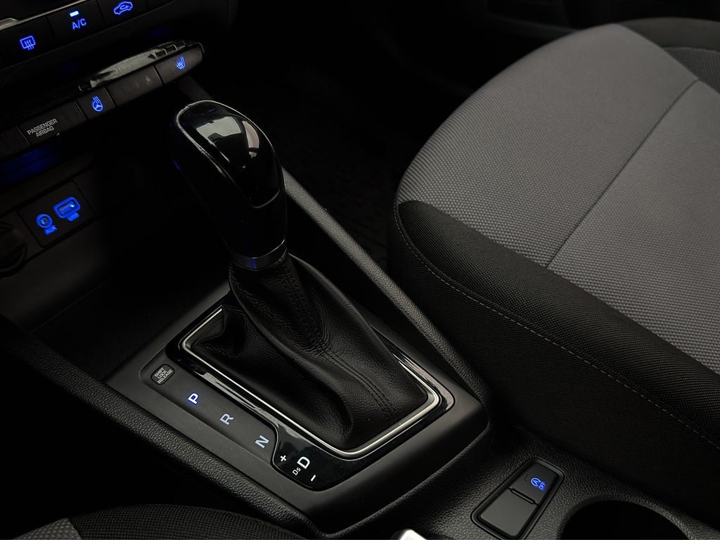 Vehicle Image 24