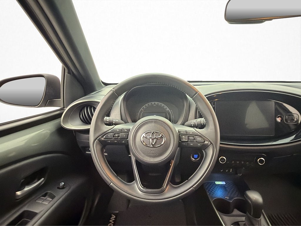 Vehicle Image 19