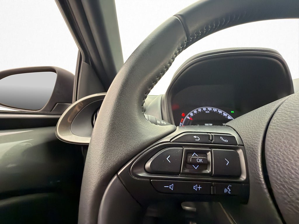 Vehicle Image 22
