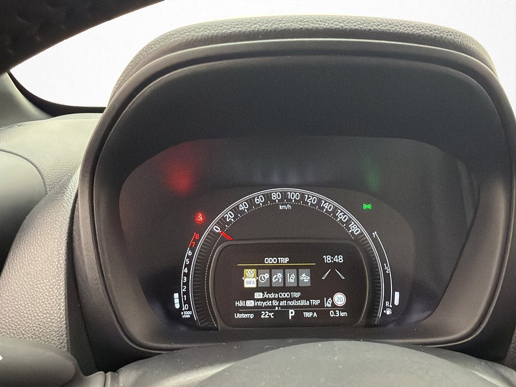 Vehicle Image 24