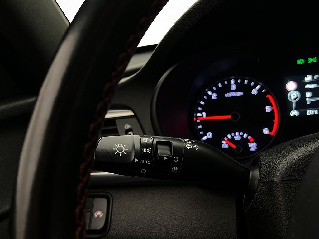 Vehicle Image 32