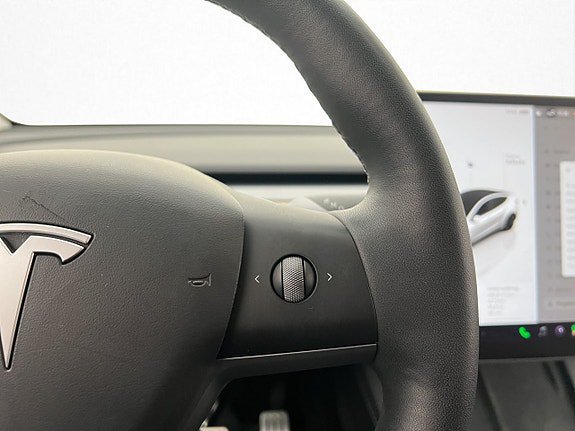 Vehicle Image 26