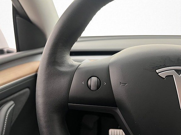Vehicle Image 27