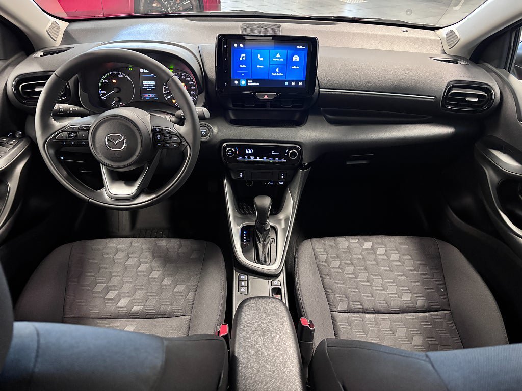 Vehicle Image 8