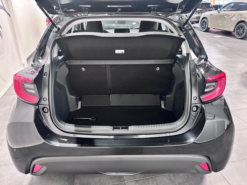 Vehicle Image 15