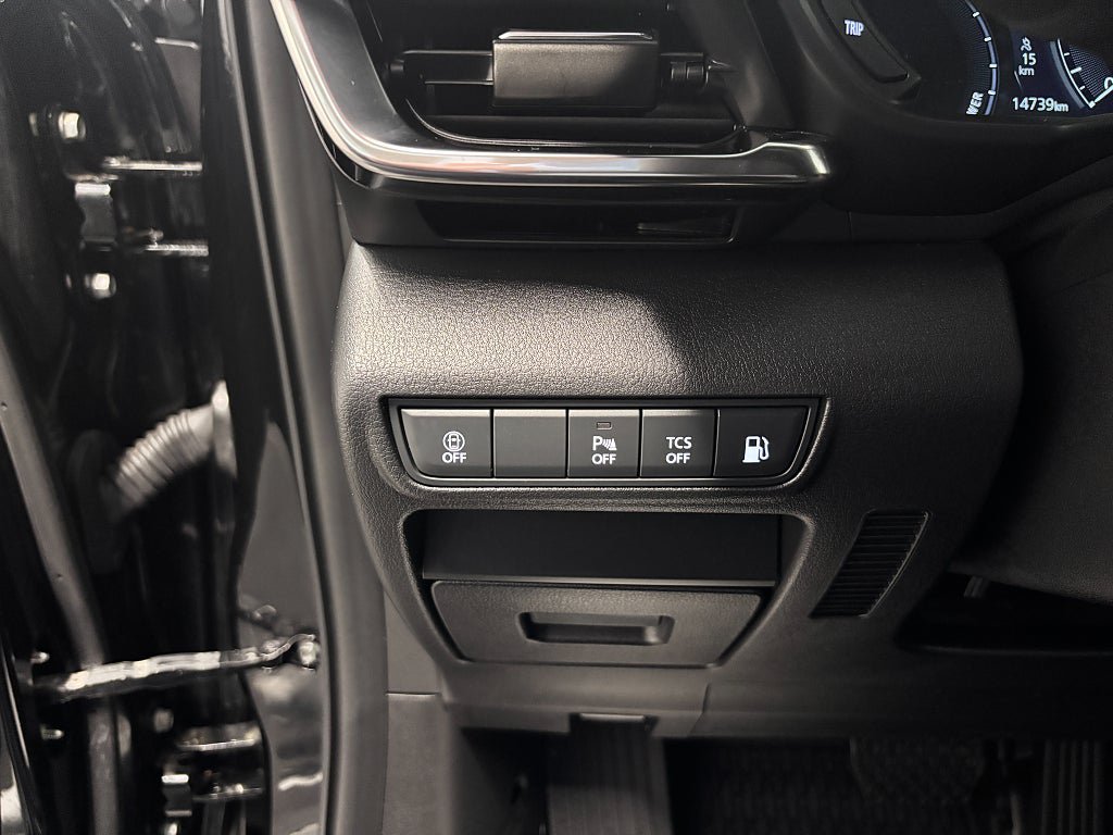 Vehicle Image 13