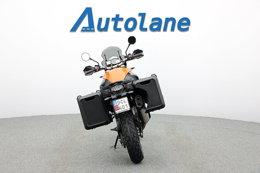 Vehicle Image 8
