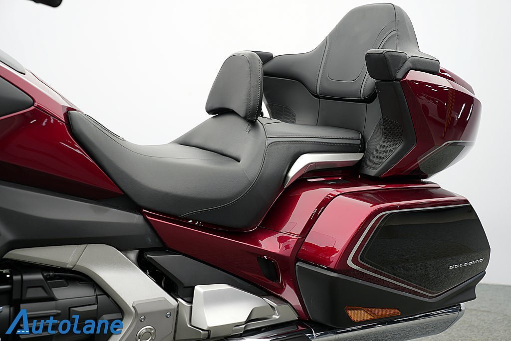 Vehicle Image 16