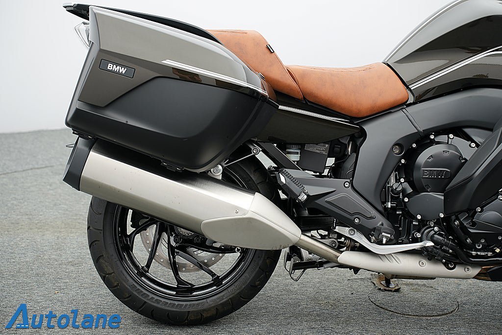Vehicle Image 10