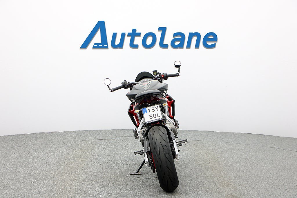 Vehicle Image 8